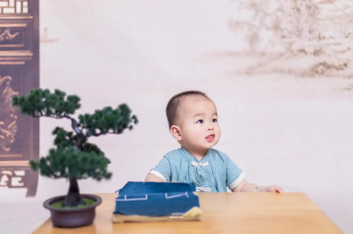 包头宝宝腿纹不对称怎么办